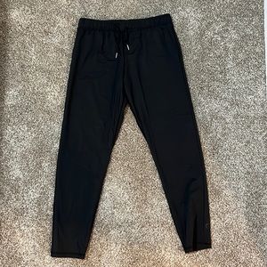 Zyia everywhere pants black, size 10.